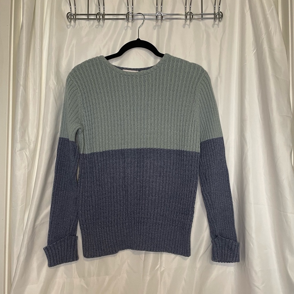 Liz Claiborne half baby blue half light blue sweater scoop neck.​​​​​​​​​​​​